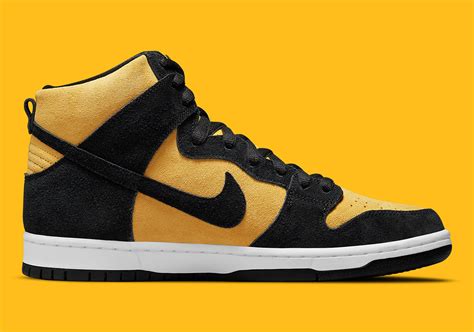 nike dunk sb gelb|nike sb dunks high tops.